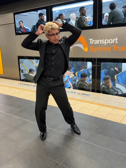Missed Train Dance AI reference video by @zacjeremiah